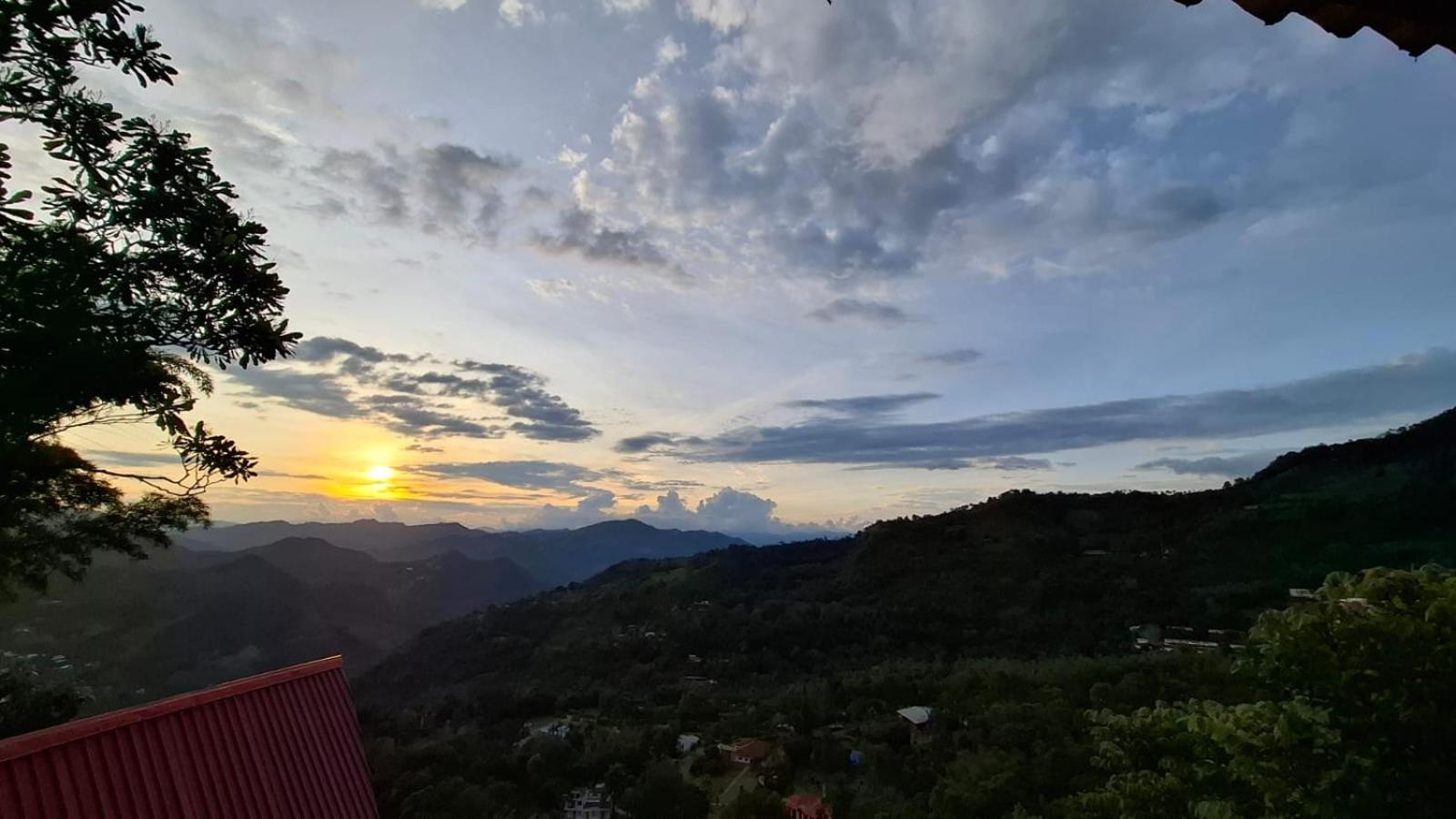 New Paradise Nueva Sede - La Vega Cundinamarca Country house *