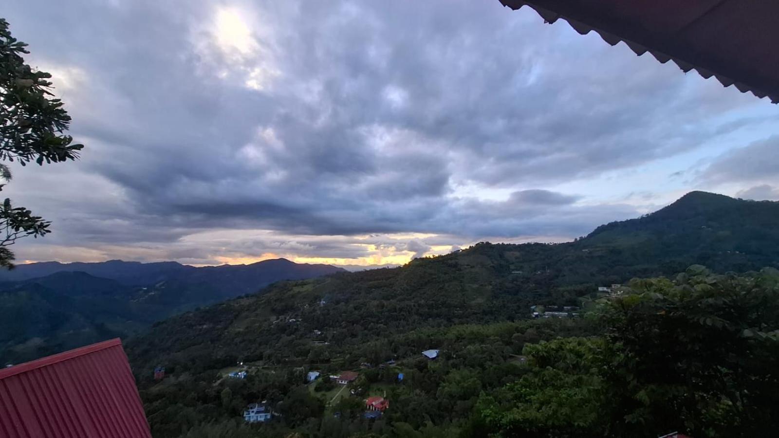 New Paradise Nueva Sede - La Vega Cundinamarca * Villeta